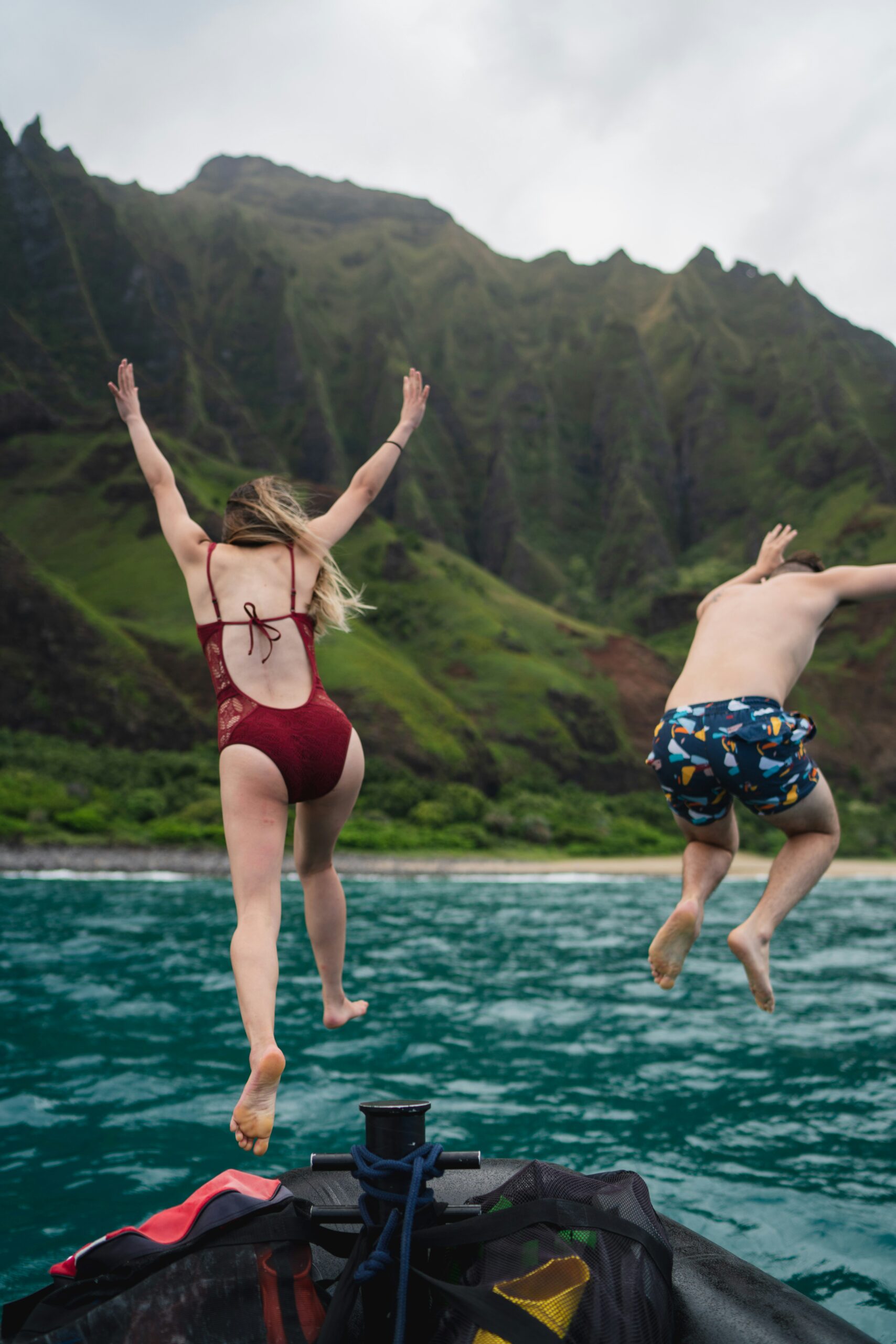 Experience the Ultimate Adrenaline Rush: Bungee Jumping Over Shasta Gorge