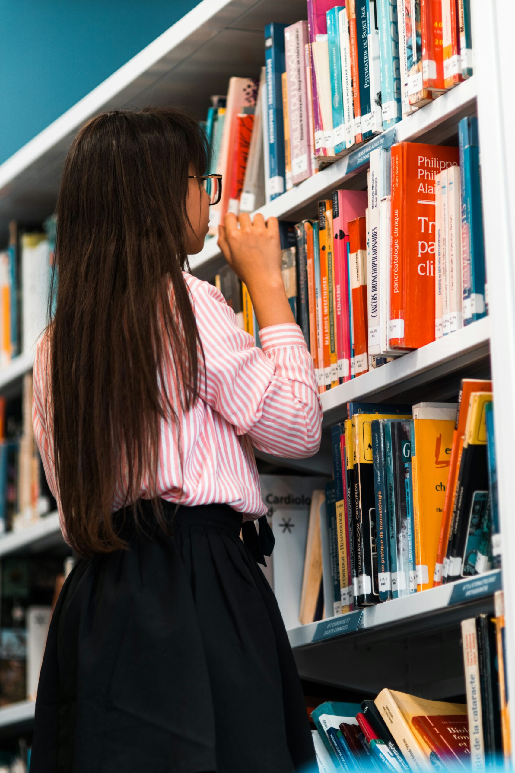 Is There A Public Library In Mount Shasta City?