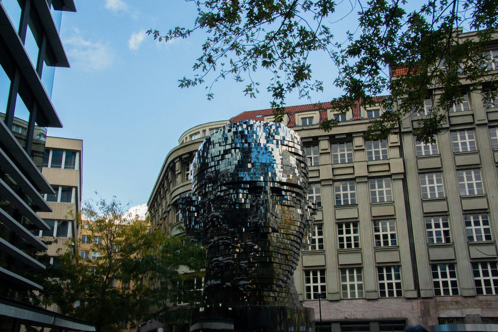 Siskiyou Arts Museum and the Small Triumph of Pretending I Know About Modern Sculpture Siskiyou Arts Museum and the Small Triumph of Pretending I Know About Modern Sculpture