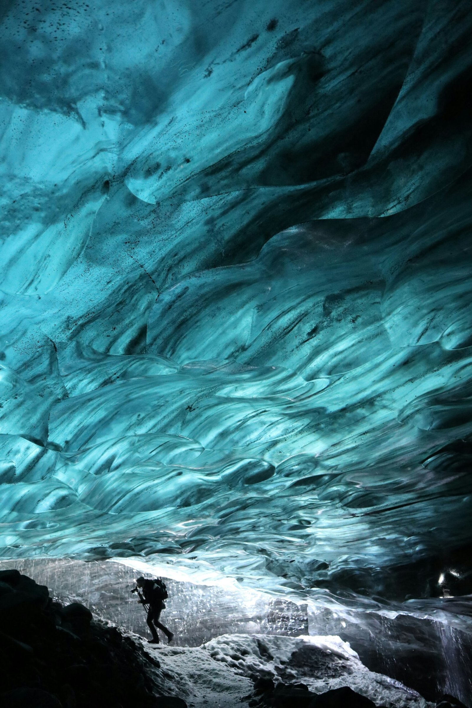 Exploring The Ice Caves Of Mount Shasta