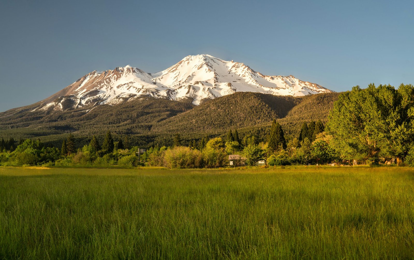 Discover The Mystique Of Lake Siskiyou