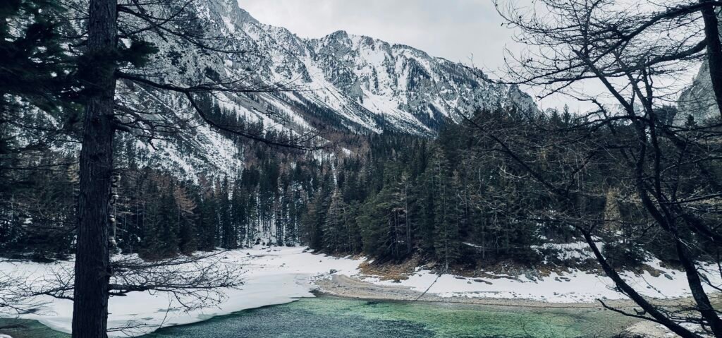 Exploring Heart Lake With Spectacular Views Exploring Heart Lake With Spectacular Views