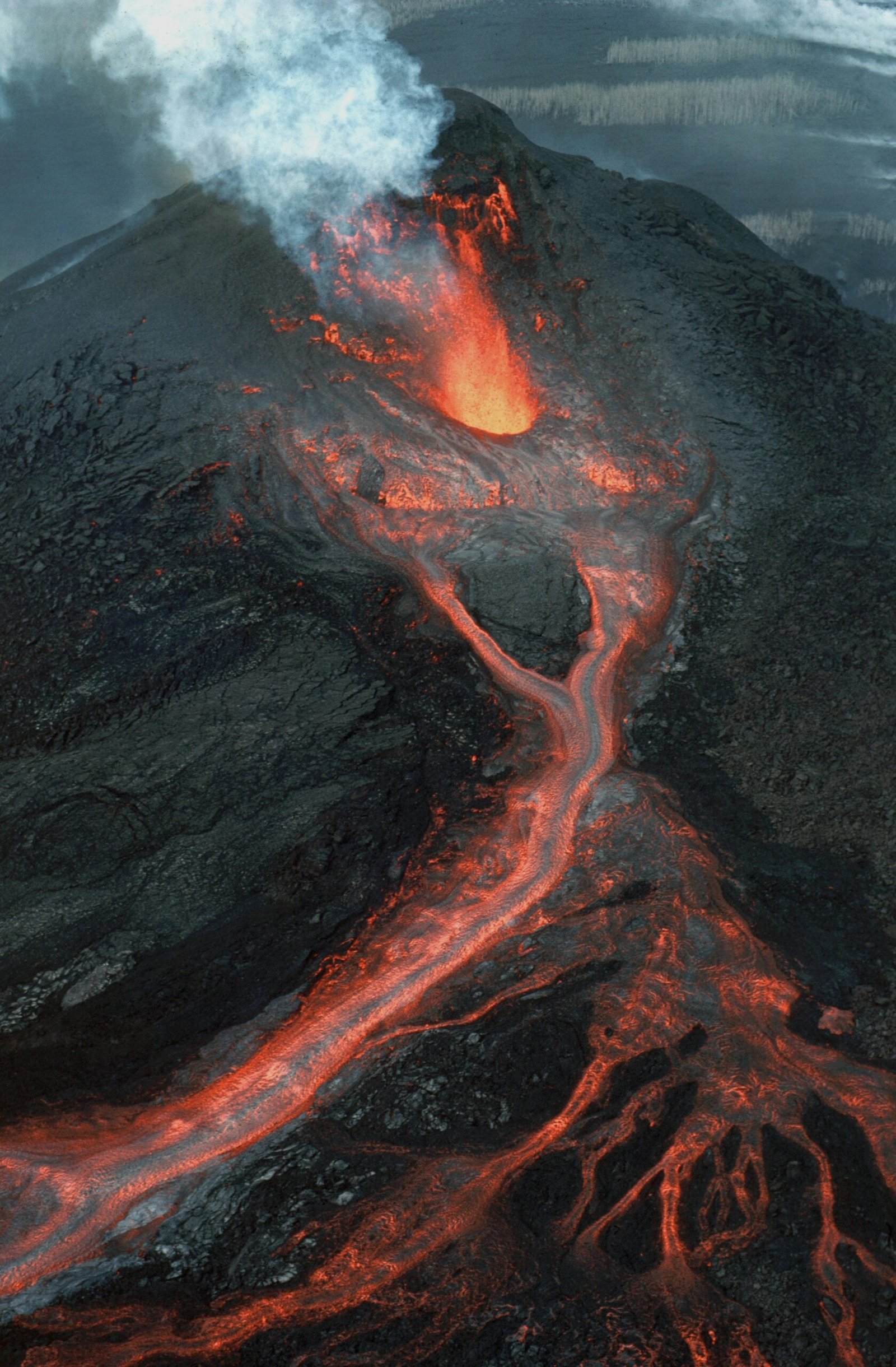 Exploring the Ancient Volcanoes: A Geological Tour — 7 Essential